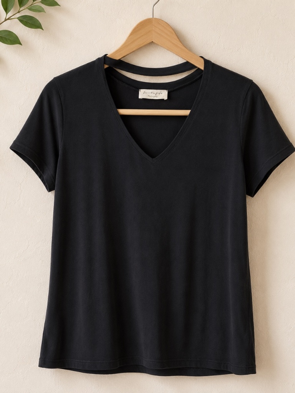 Lavender Field Elegant Black Short Sleeve Tee